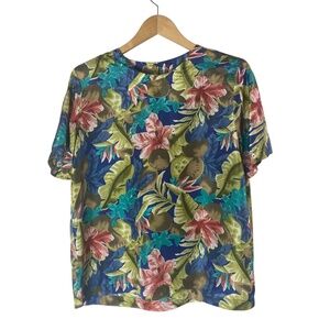 VTG JERI MARQUE  100%  Silk Tropical Floral Blouse Crew Neck Size Small